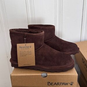 BEARPAW Alyssa Boots- NEW IN BOX